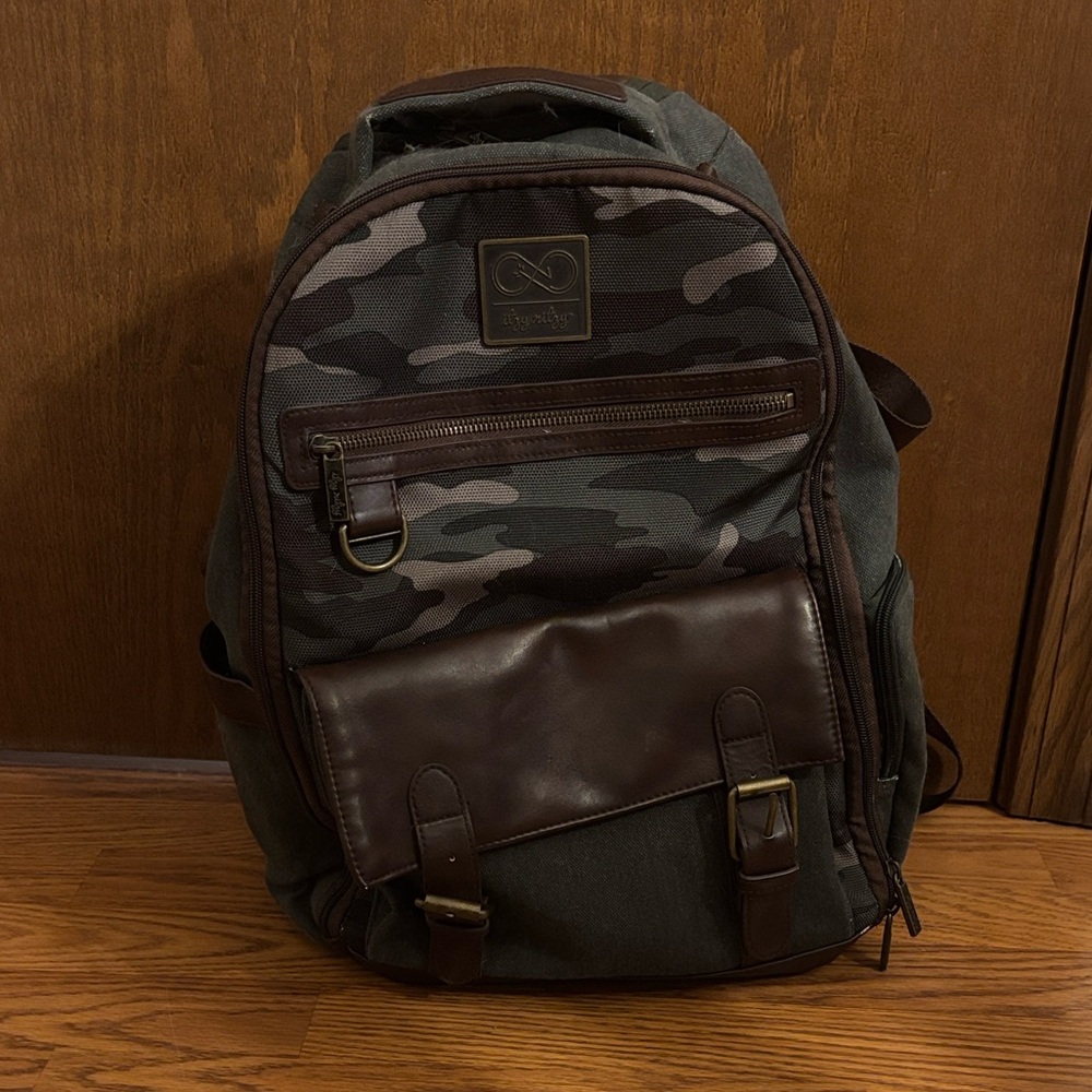 Itzy Ritzy limited first edition Cole + Chelsea DeBoer camo diaper boss bag